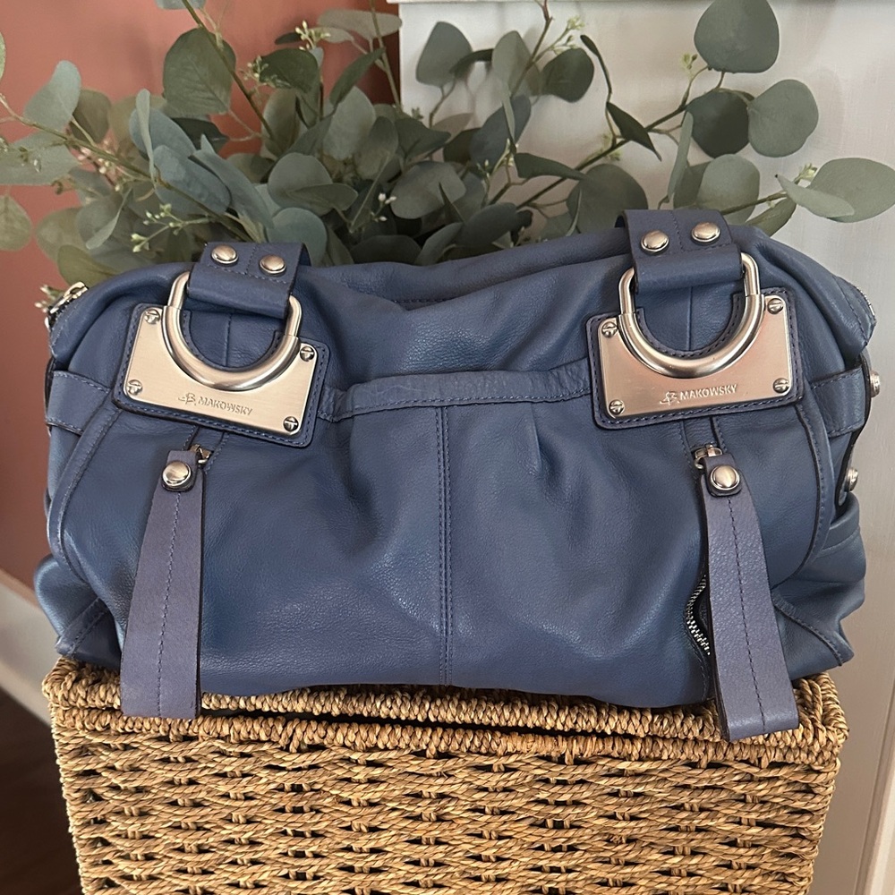 B. Makowsky cornflower Blue genuine Leather shoulder pockets silver animal purse - Picture 15 of 15